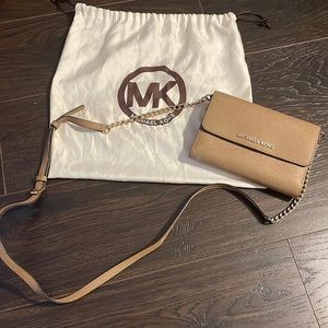 Michael Kors Crossbody Bag in tan colour